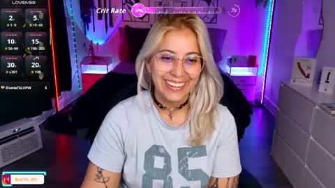 Johana S online show from July 27, 4:04 pm