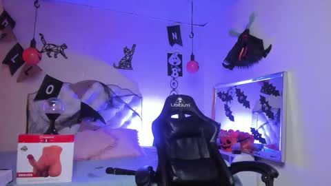 Blair online show from October 25, 7:21 pm