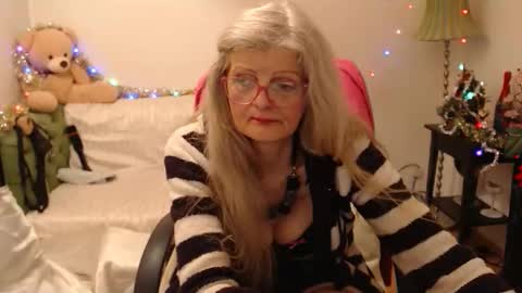 blairfort online show from December 19, 9:16 pm