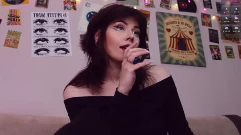 Britney online show from February 26, 1:32 pm