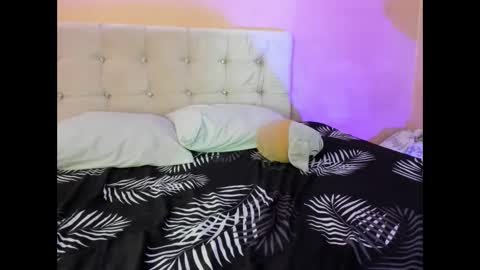 tattooedwhitegirl00 online show from January 28, 7:00 pm