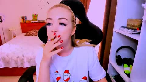 Nicole online show from January 14, 9:47 am