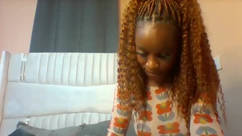 Snapshot of bliss_diva chatting on October 4, 10:58 pm Bliss diva online show from October 4, 10:58 pm