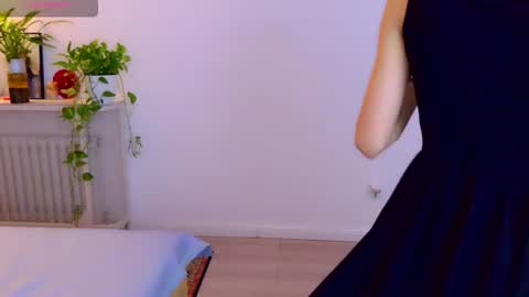 YoYo online show from August 1, 8:49 am