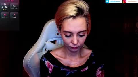 blond_ice_ann online show from June 25, 9:38 pm