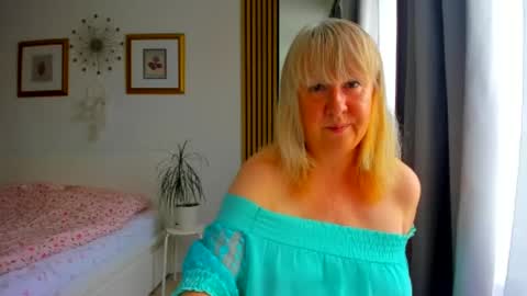 Nicole online show from June 15, 4:12 am