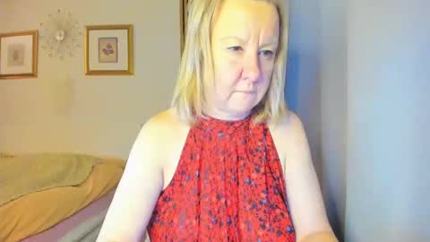 Nicole online show from February 19, 5:16 pm