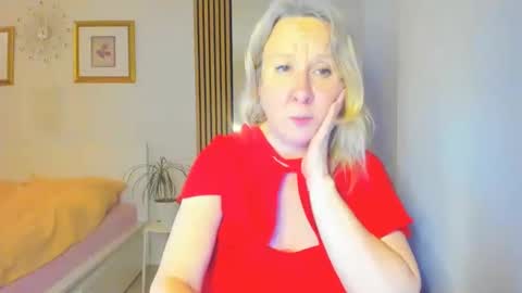 Nicole online show from January 30, 8:10 pm