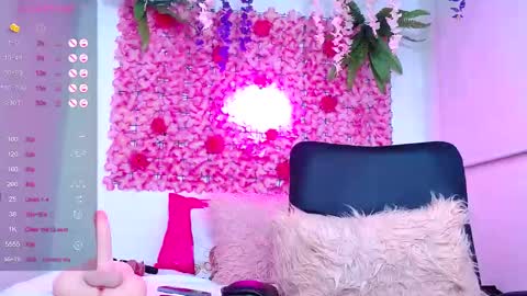 blonde_squirt_ online show from March 11, 4:30 am