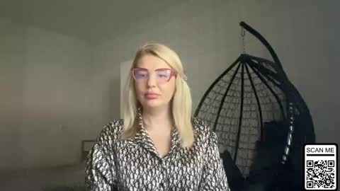 blondie_xoxoxo online show from June 10, 8:13 am