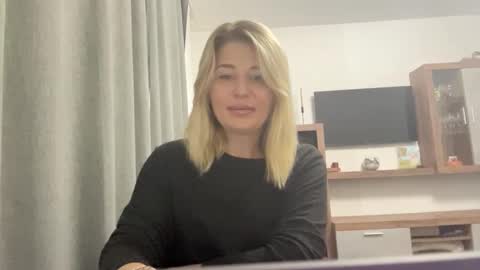 blondie_xoxoxo online show from September 10, 6:35 am