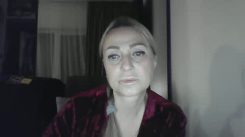 Snapshot of blondkitti chatting on September 25, 5:55 pm Iren online show from September 25, 5:55 pm