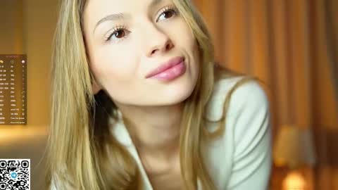 Elly online show from February 18, 1:10 pm