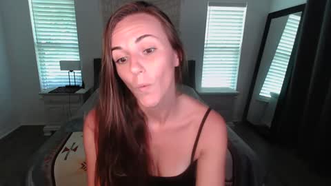 Sarah Zee online show from September 24, 5:34 pm