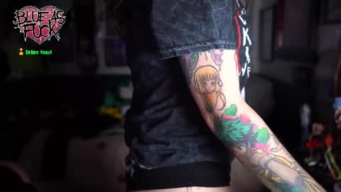 Blue online show from November 13, 1:37 am