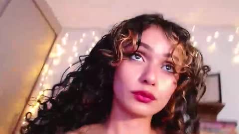 Im Abril .. Nice to meet you  thumb up me please its important  INDEPENDENT MODEL online show from January 16, 2:51 am