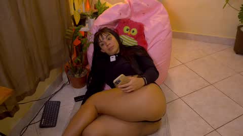 Snapshot of bluemysticlady chatting on October 11, 6:10 pm FLORAA online show from October 11, 6:10 pm