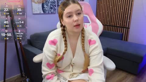 Ellie3 online show from December 19, 10:45 am