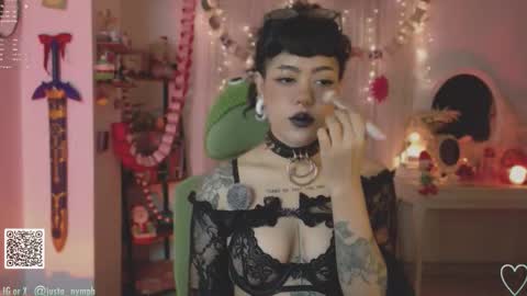   Im Nym  Justa nymph on twitter and IG online show from November 21, 1:40 am