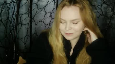 blushing_star online show from October 12, 6:05 am