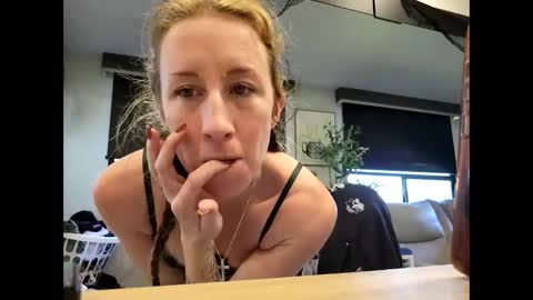 MamaMorgan online show from October 29, 6:21 pm