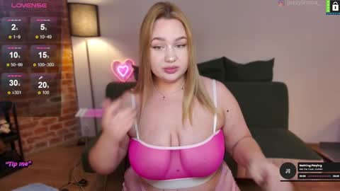  Lina  online show from December 15, 9:31 pm