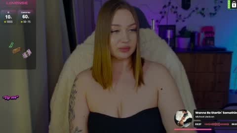  Lina  online show from June 5, 10:05 pm