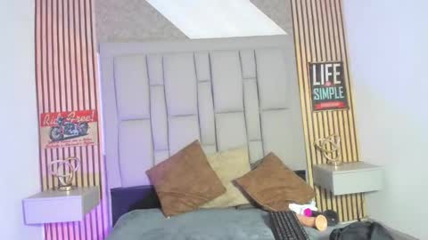 bony online show from February 2, 7:24 pm