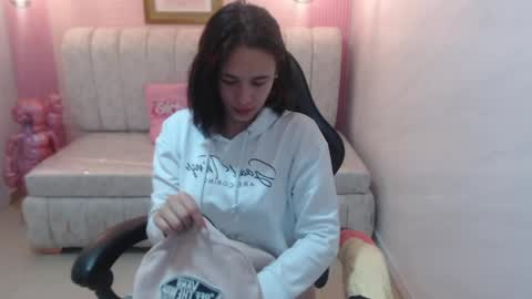 Bonnie  online show from May 28, 12:58 pm