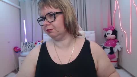 bonnnyboobsy online show from May 24, 7:13 pm