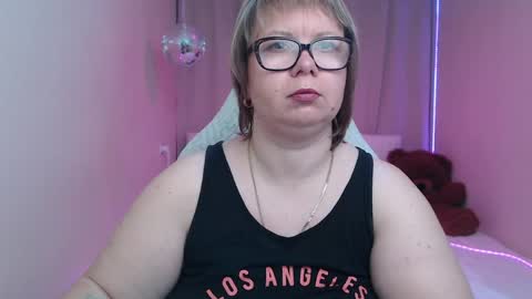 bonnnyboobsy online show from May 15, 11:57 am