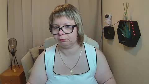 bonnnyboobsy online show from May 12, 4:13 pm