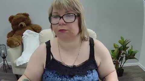 bonnnyboobsy online show from July 26, 6:48 pm