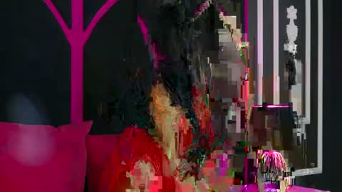 Ella online show from July 28, 8:52 pm