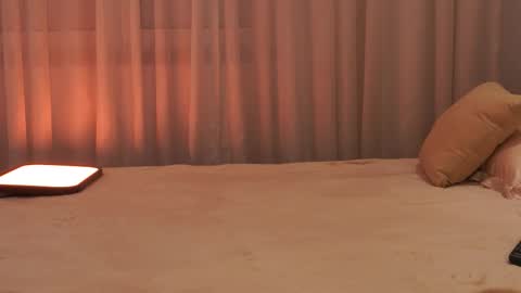 boootyfrytti online show from October 6, 8:35 pm