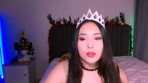 Snapshot of bootylecious_ chatting on December 22, 4:39 am Mona online show from December 22, 4:39 am