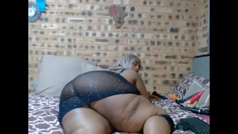 bootytwerkxxx online show from January 18, 5:42 pm