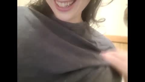 Bouncy Queen Majesty online show from September 24, 6:18 pm