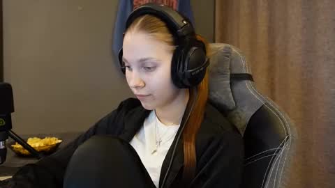 Alice online show from November 23, 2:30 pm