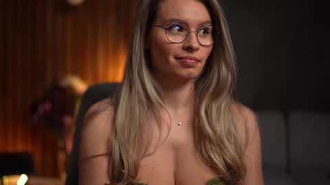 Alex online show from March 8, 4:41 am