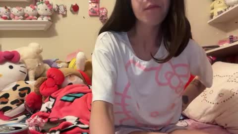 brattymaddy1998 online show from July 28, 3:48 am