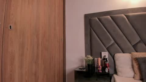 Brenda online show from April 16, 9:39 pm