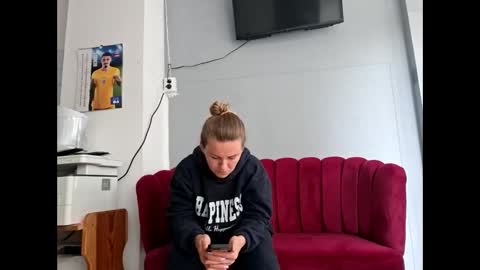 Brenda online show from May 7, 11:14 am
