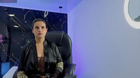 Manuela online show from May 27, 2:41 am
