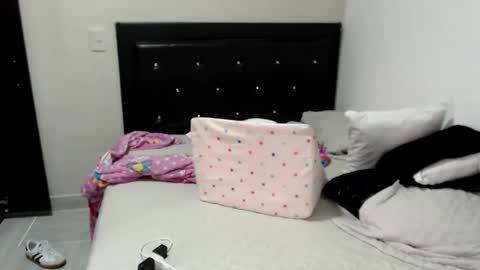 brianabarnes online show from November 27, 7:06 pm