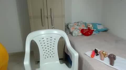 brida_angela29 online show from May 11, 12:40 pm