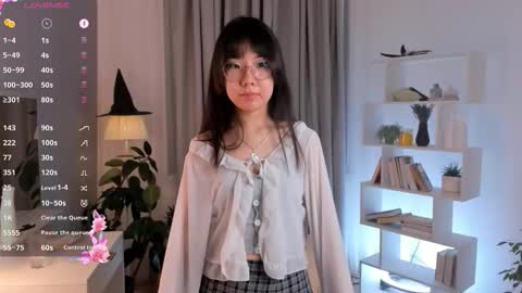 Hanna online show from November 27, 1:41 am