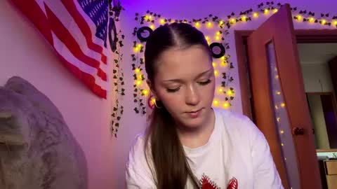 bridgettmajchrzak online show from May 5, 11:41 pm