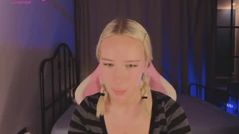 brilliantmichelle online show from February 23, 8:30 pm