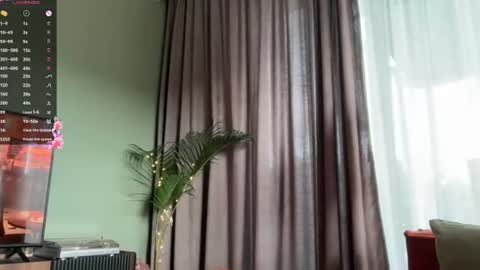 Vi. online show from July 12, 3:57 pm